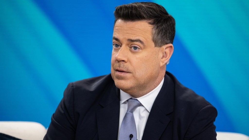 Carson Daly Embarrassed Mispronouncing Actor Name Live TV Today Show Leonardo DiCaprio