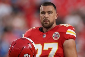 chiefs vs lions travis kelce fall