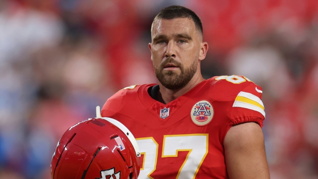 chiefs vs lions travis kelce fall