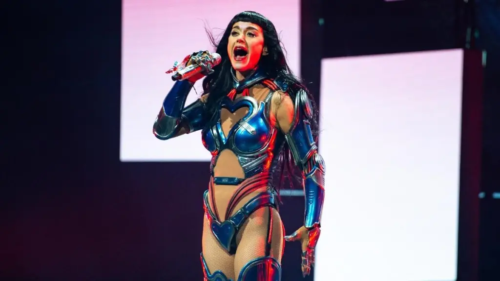 Katy Perry Might Have Hinted at Justin Trudeau Romance With Cheeky Response On Stage
