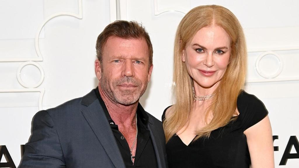 Nicole Kidman Opts for Black Dress As She Makes First Appearance Amid Divorce