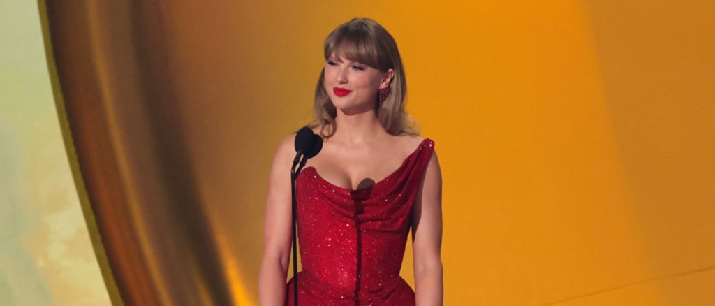 Taylor Swift fans Life of a Showgirl