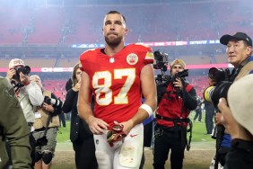 travis kelce chiefs game anthem