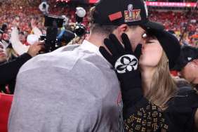 Taylor Swift Rocks Mini-Skirt on Date Night With Travis Kelce
