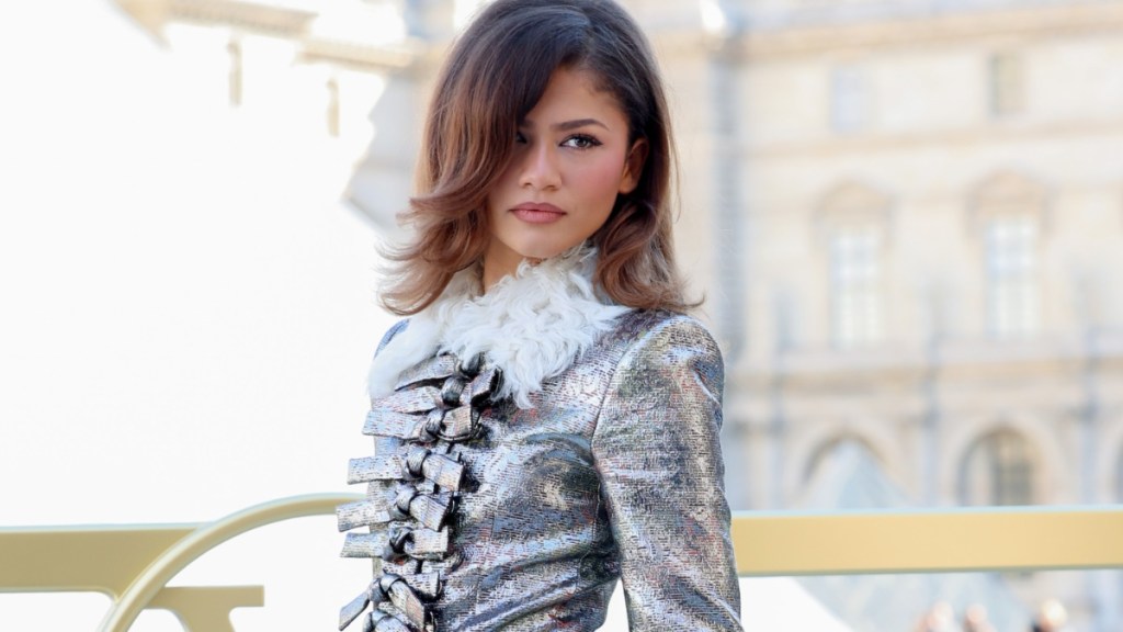 zendaya minidress photos