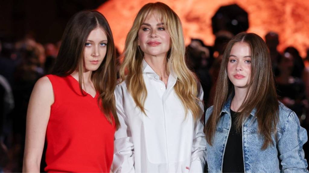 Nicole Kidman Says Daughters 'Shrug Off' Social Media Negativity