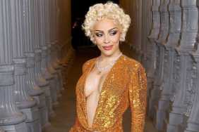 Doja Cat Nails Retro Glam With New Blonde Hairstyle