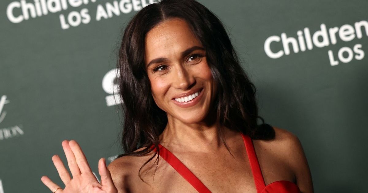 Meghan Markle ‘Introduced’ Herself to Crew on Day 1 — Source