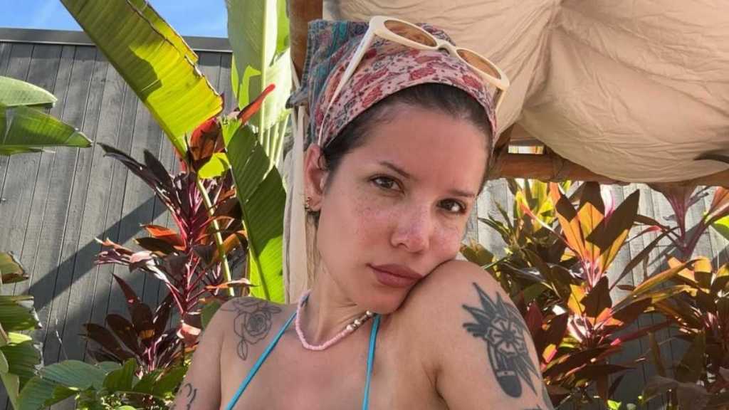 Halsey's Selfie in a Bikini Is Impossible to Ignore