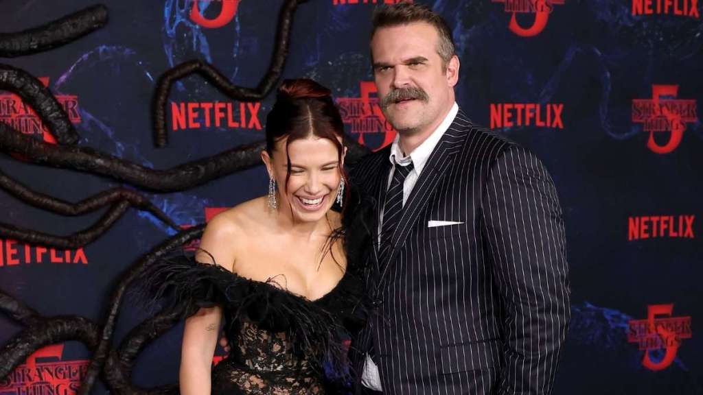 David Harbour Hugs Co-Star Who Allegedly Accused Him of Harassment