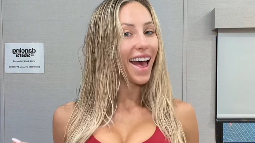 Alix Earle Has Fans Obsessed With Her Abs in Sports Bra