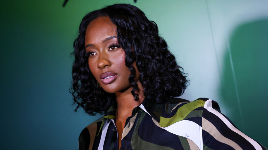 Travis Kelce's Ex Called Out for ‘AI-Generated’ Apology