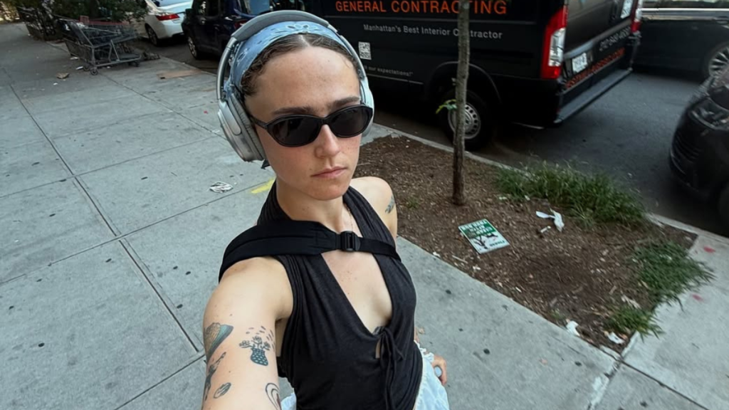 Kamala Harris' Stepdaughter Ella Emhoff Flaunts Toned Abs on a Walk