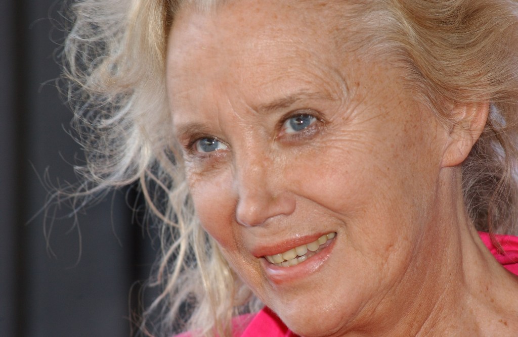 Sally Kirkland 