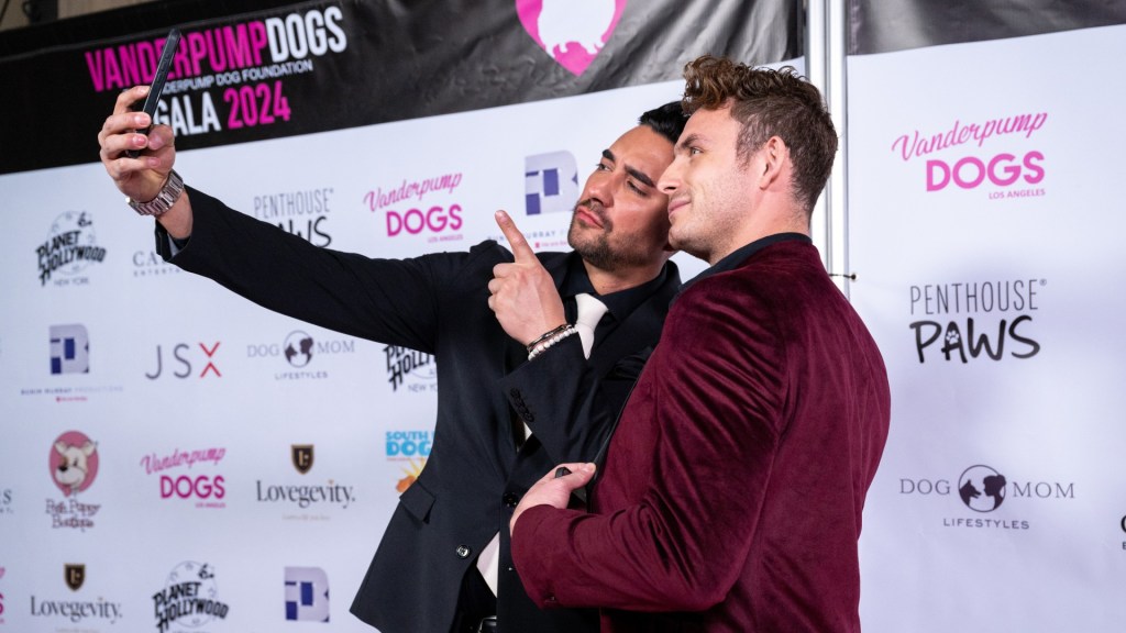 Marciano Brunette Demi Engemann