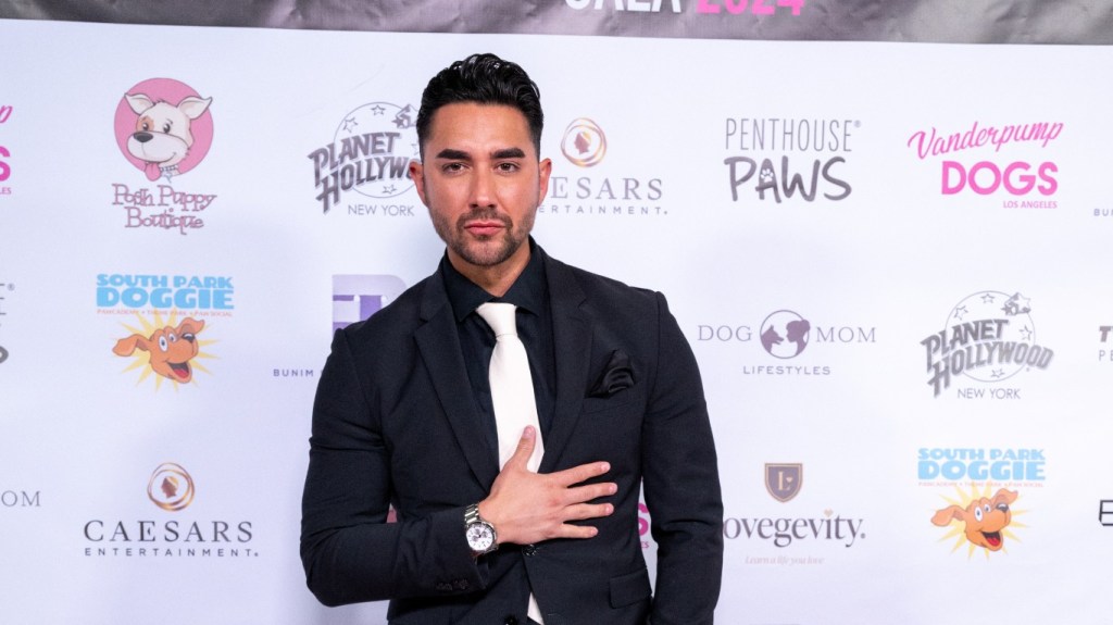 Marciano Brunette Demi Engemann