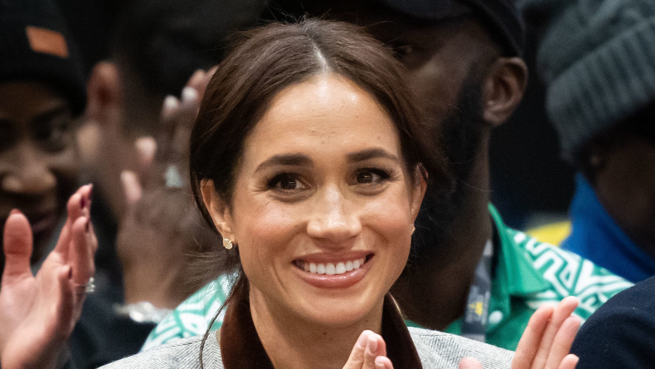 meghan markle's spokesperson denies reports she took a dress Categorically false: Meghan Markle refutes claim she stole $1,695 dress