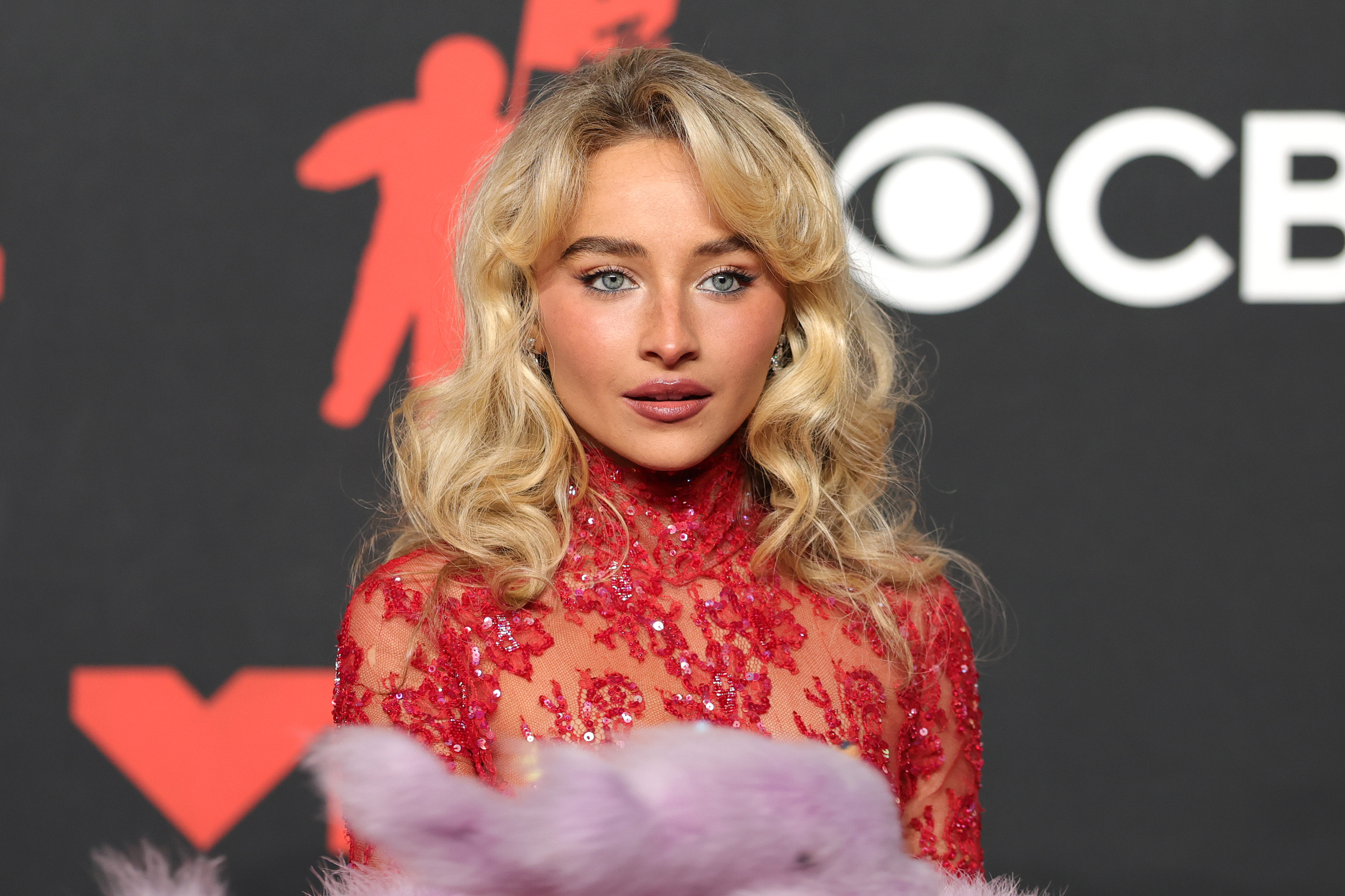 Sabrina Carpenter Lands Huge Alice in Wonderland Musical Movie