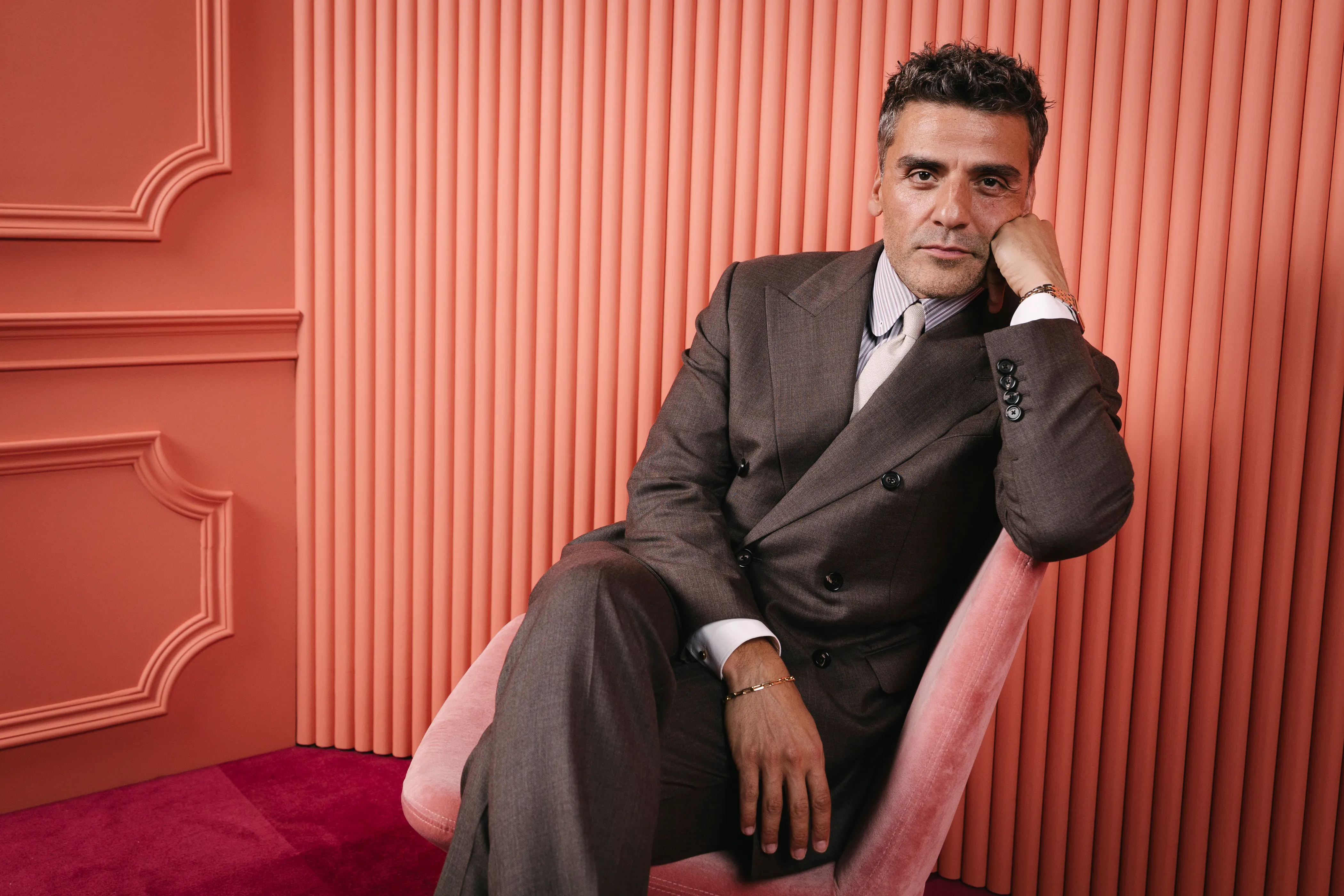 Oscar Isaac 'Looking Like a Greek God' in GQ Magazine - Reality Tea