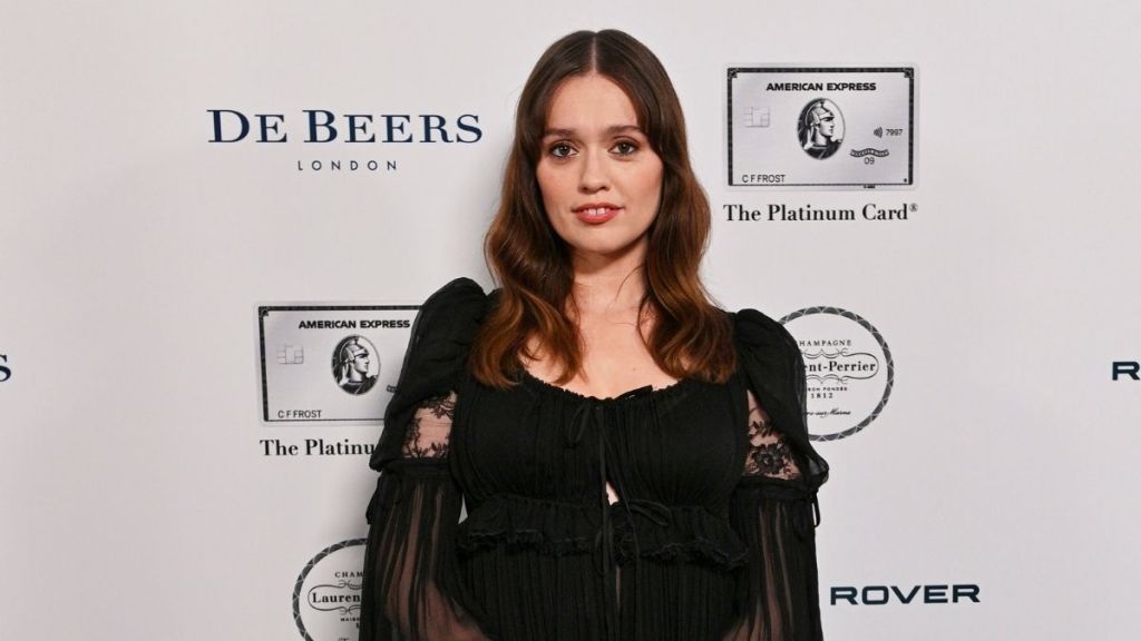 Photos: Aimee Lou Wood's Sheer Lace Fit Screams 'Diva'