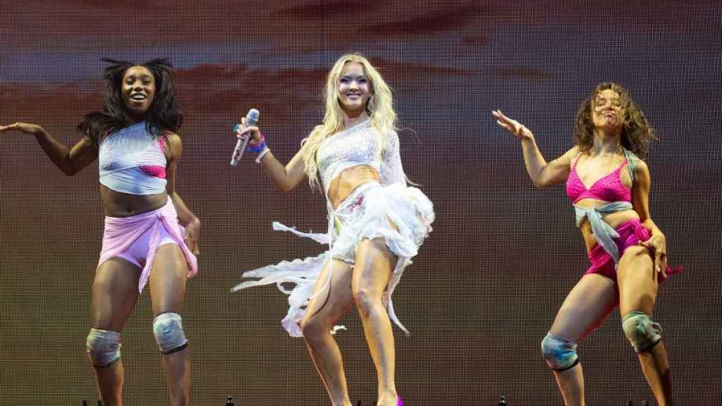 Video: Zara Larsson Celebrates Grammy Nomination of 'Midnight Sun'