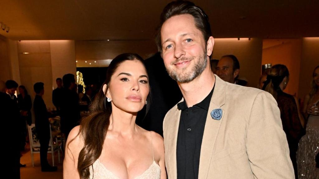 Lauren Sanchez Bezos Pairs Lacy Dior Minidress With $10K Bag