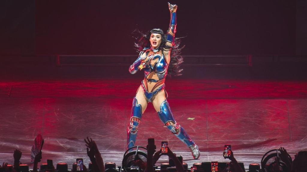 Katy Perry's New Lifetimes Tour High Slit Outfit Is Super Quirky