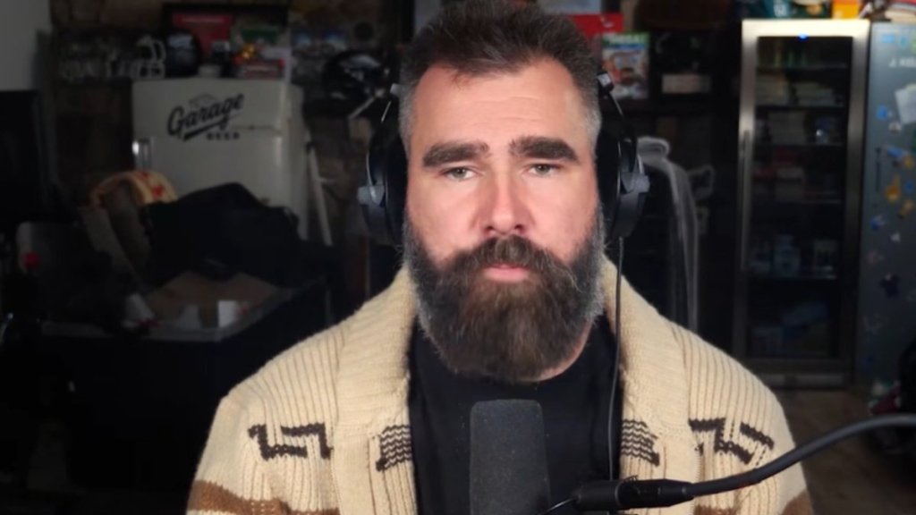 Jason Kelce Spills About His Experience Interviewing Taylor Swift