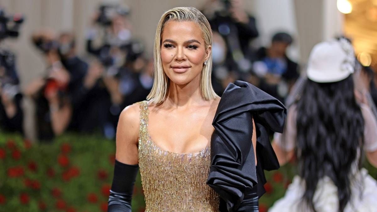 Khloe Kardashian's Bedazzled Gown Look Is a 'Stunner' - Reality Tea