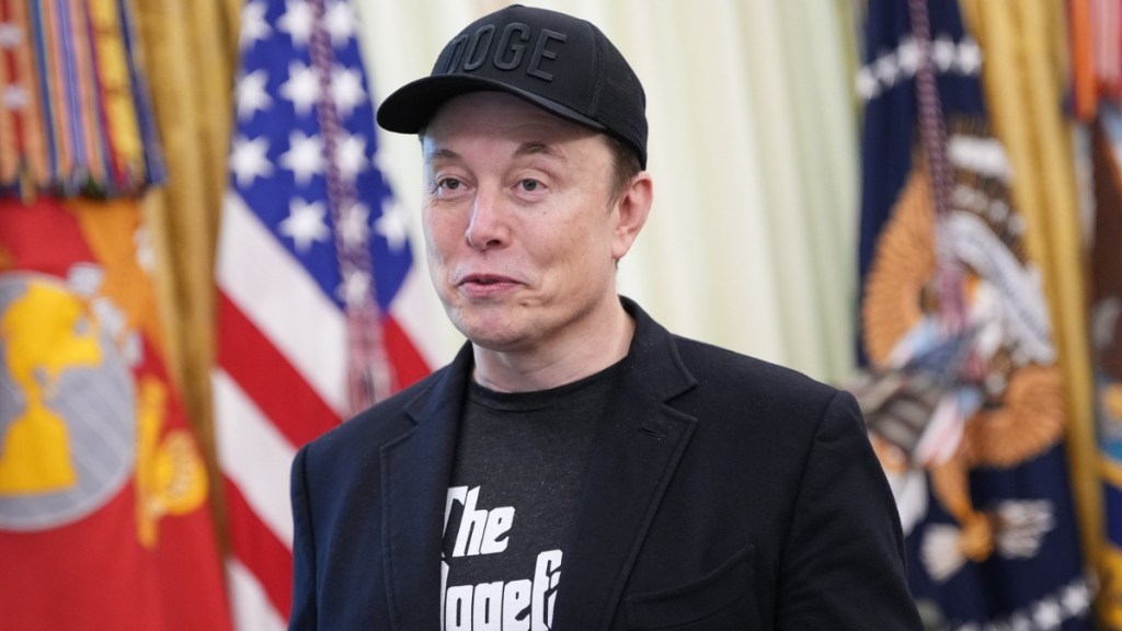 Elon Musk Snubbed From Kris Jenner's Party For a Reason — Source