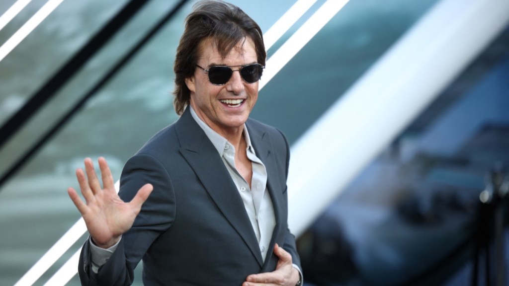 Tom Cruise Spotted Dancing With 75-Year-Old Actress