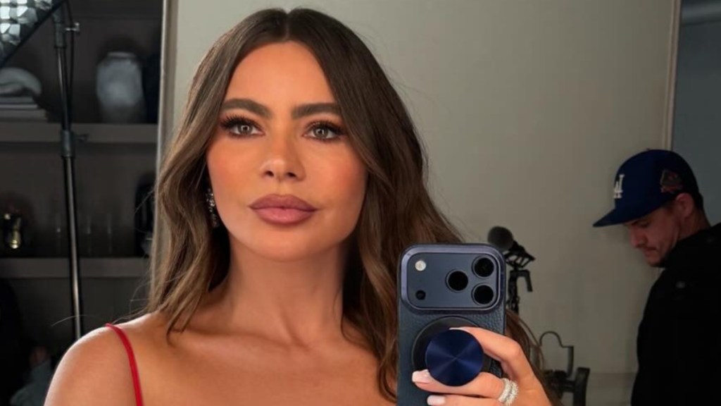 Sofia Vergara Wows Fans in Bold Red Dress