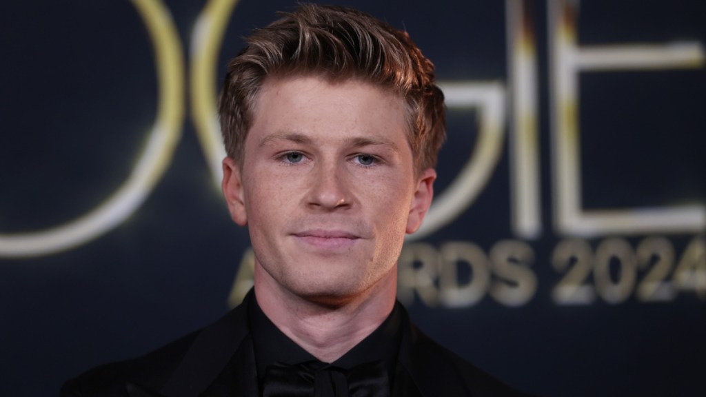 DWTS' Robert Irwin on Dating as Public Figure: 'Holy Moly'