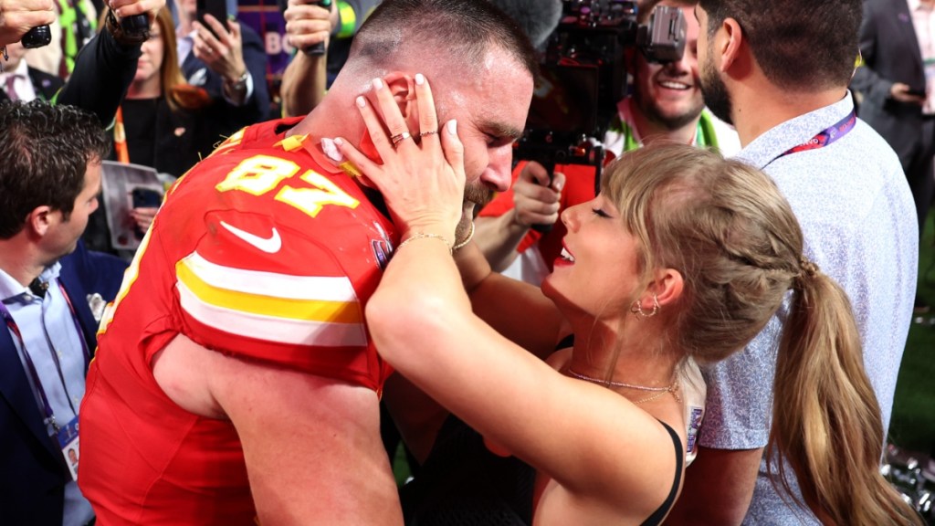 Travis Kelce's Fiancee Nowhere to Be Seen During Chiefs vs. Cowboys
