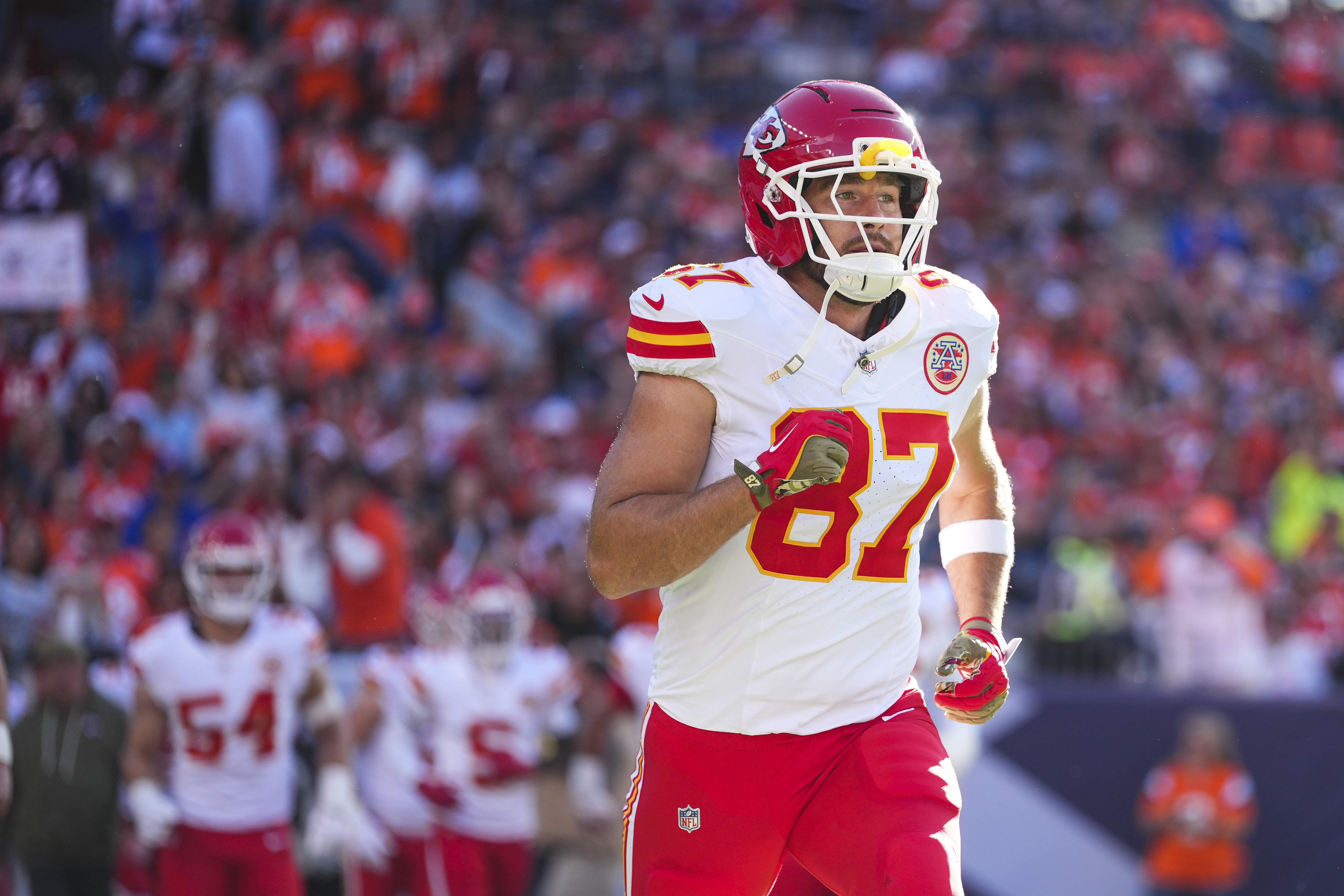 Travis Kelce’s Rare Rainbow Rolex Draws Attention - Reality Tea