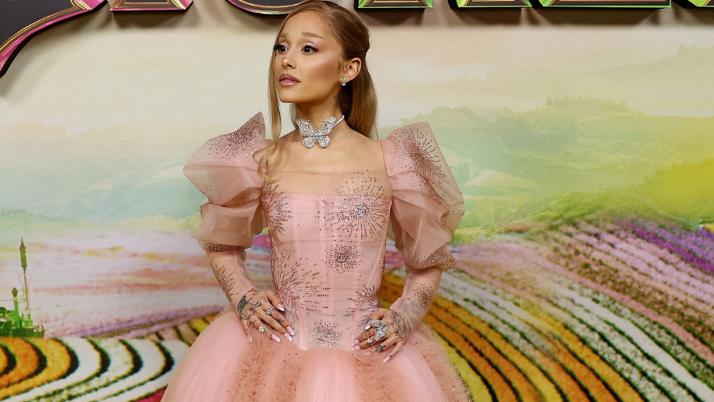 Photos: Ariana Grande's Butterfly Gown Look Is a 'Masterpiece'