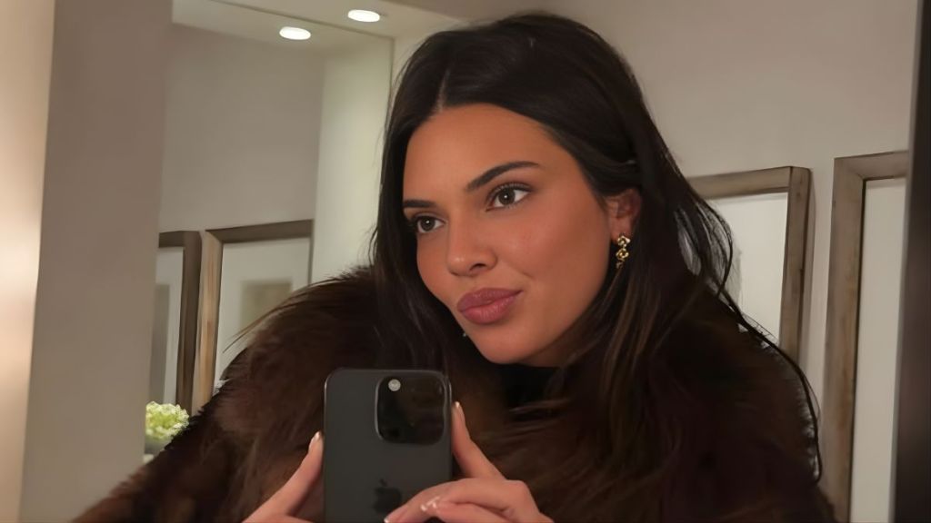 Kendall Jenner's Bikini Look Is Impossible to Ignore