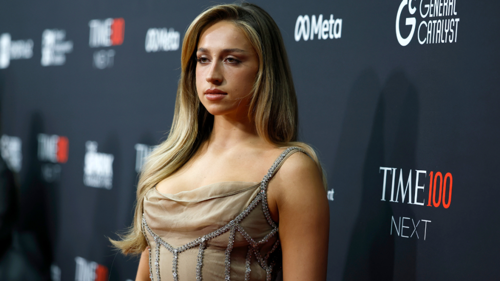 Photos: Tate McRae Nails New Lingerie Look