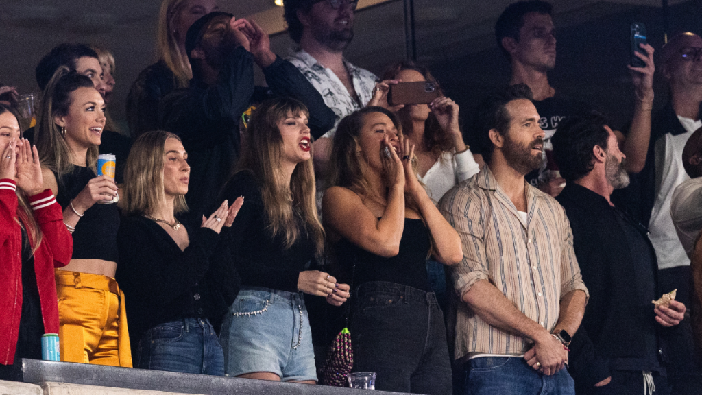 Taylor Swift’s New Move ‘Shocks’ Blake Lively & Ryan Reynolds — Source