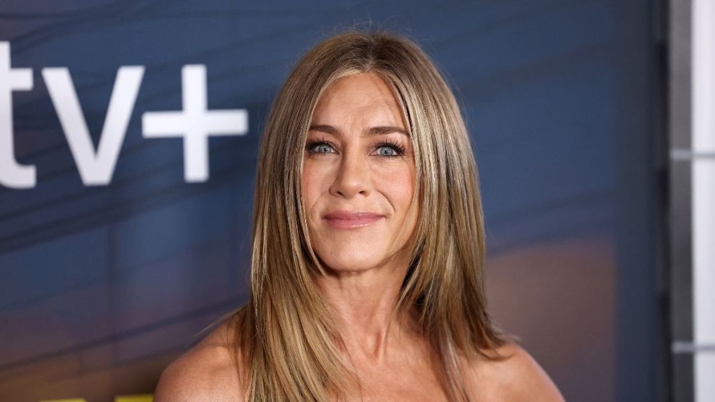 Jennifer Drops Clues About Her 'Secret' Engagement — Source