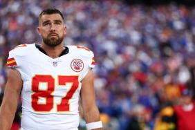 Travis Kelce Leaves Chiefs Game With Apparent Injury