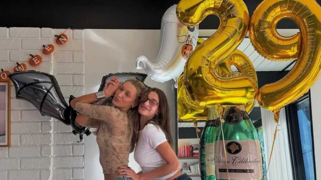 Bella Hadid & Hailey Bieber's New Photo Has Fans Saying 'Perfect Duo'