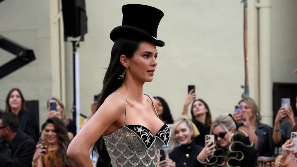 Kendall Jenner’s Halloween Fit Has an Unmissable Cheeky Detail