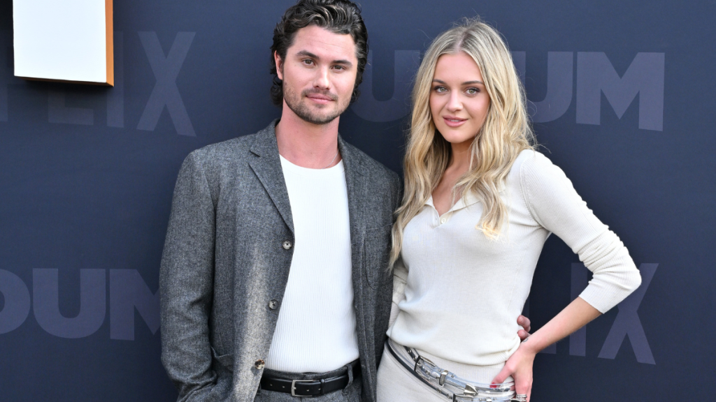 Being With Chase Stokes Was ‘Too Much’ for Kelsea Ballerini — Source