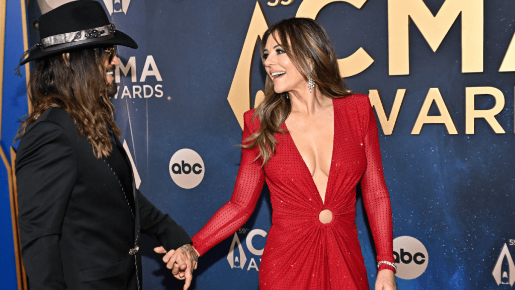 Elizabeth Hurley Open to ‘Eloping’ With Billy Ray Cyrus — Source