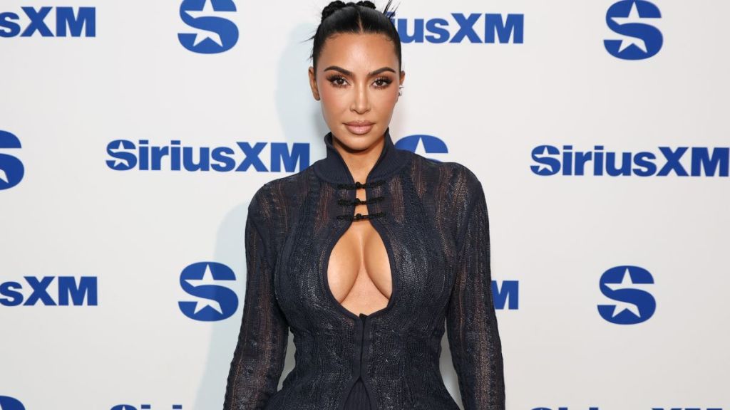 Photos: Kim Kardashian's Bold Slit Dress Is a 'Serve'