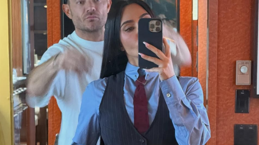 Kim Kardashian's Bold Selfie Features an Unmissable Cheeky Detail