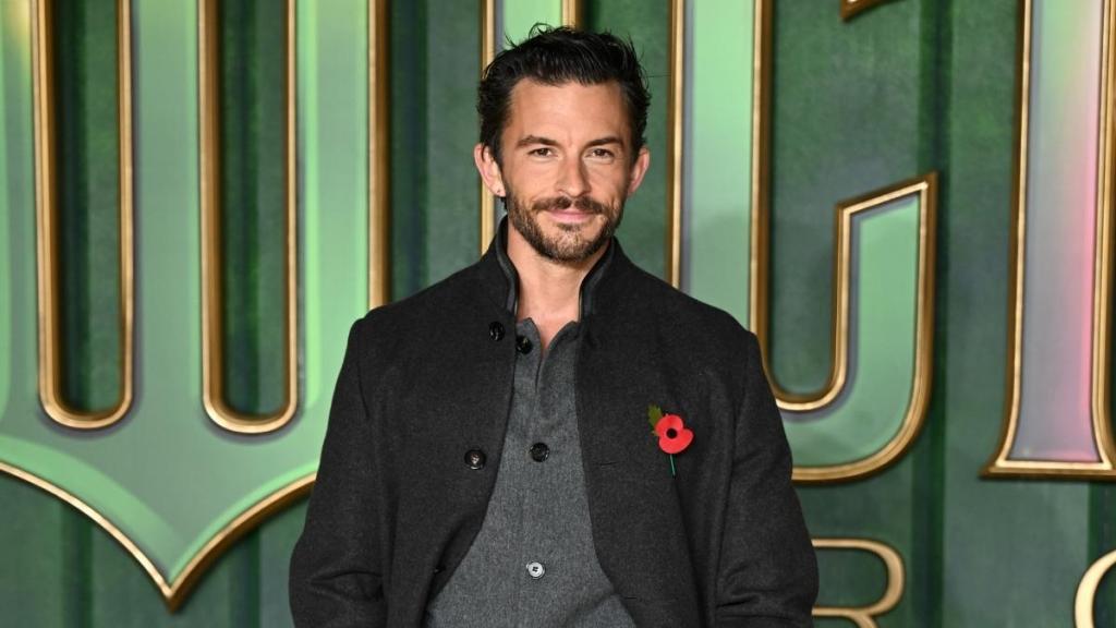 Jonathan Bailey Gushes Over His Sexiest Man Alive Cover Co-Star