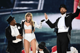 What Taylor Swift's Mom 'Adores' in Travis Kelce — Source