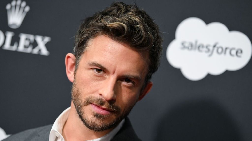 Jonathan Bailey Says He Loves 'Soggy Bottoms'